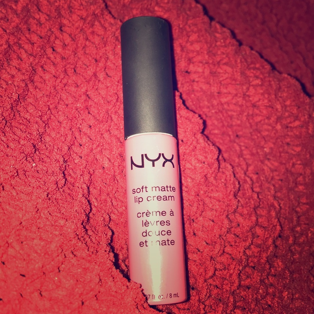 NYX lip stick